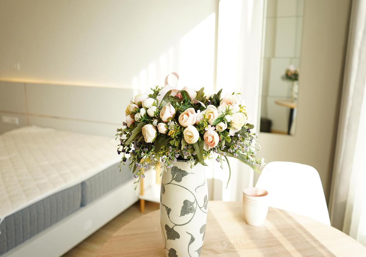 Lyn House - Service Apartment Hoang Quoc Viet Hanoi Dış mekan fotoğraf