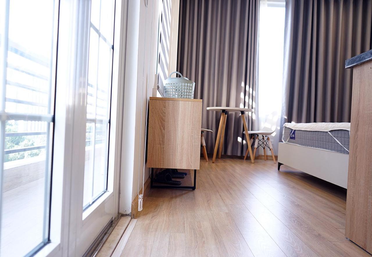 Lyn House - Service Apartment Hoang Quoc Viet Hanoi Dış mekan fotoğraf