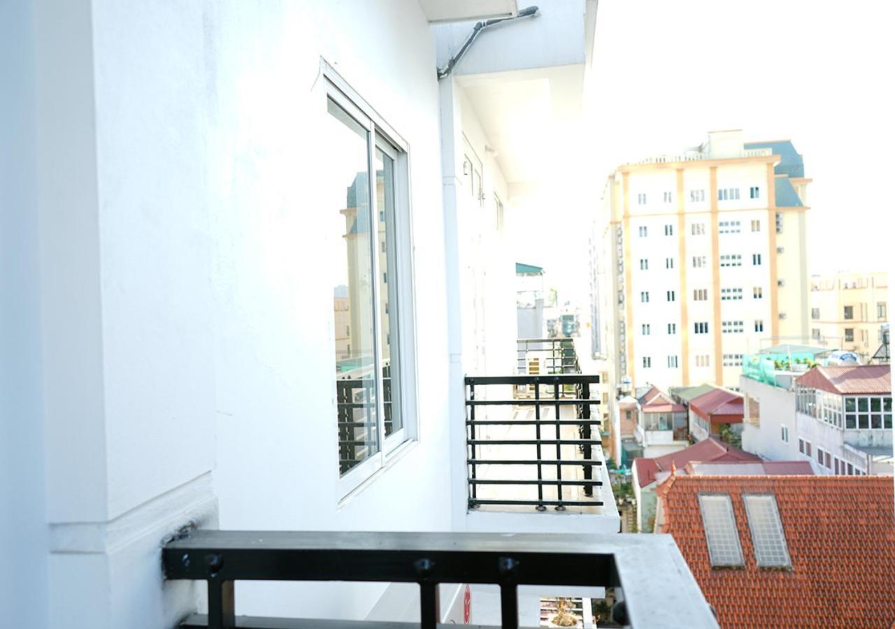 Lyn House - Service Apartment Hoang Quoc Viet Hanoi Dış mekan fotoğraf