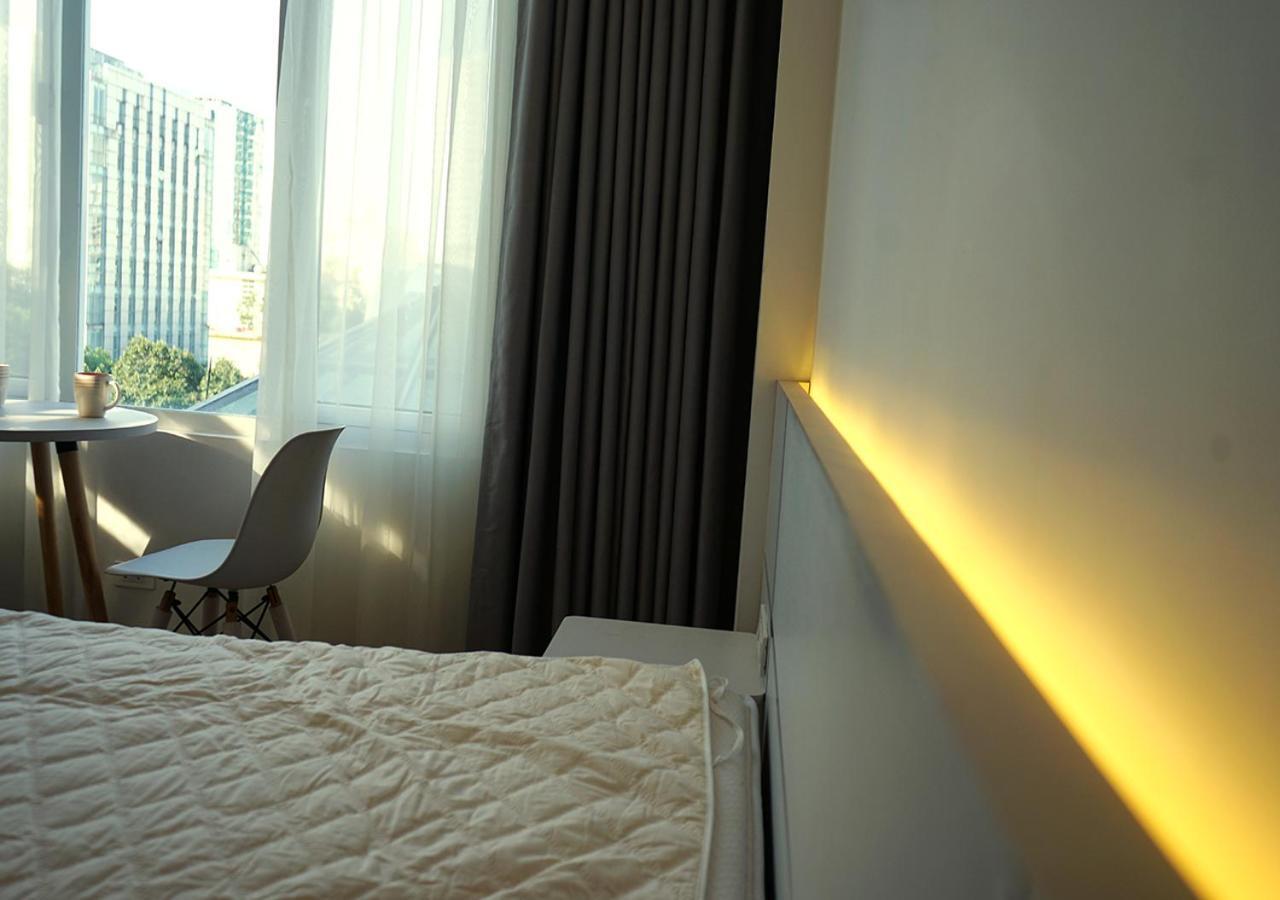 Lyn House - Service Apartment Hoang Quoc Viet Hanoi Dış mekan fotoğraf