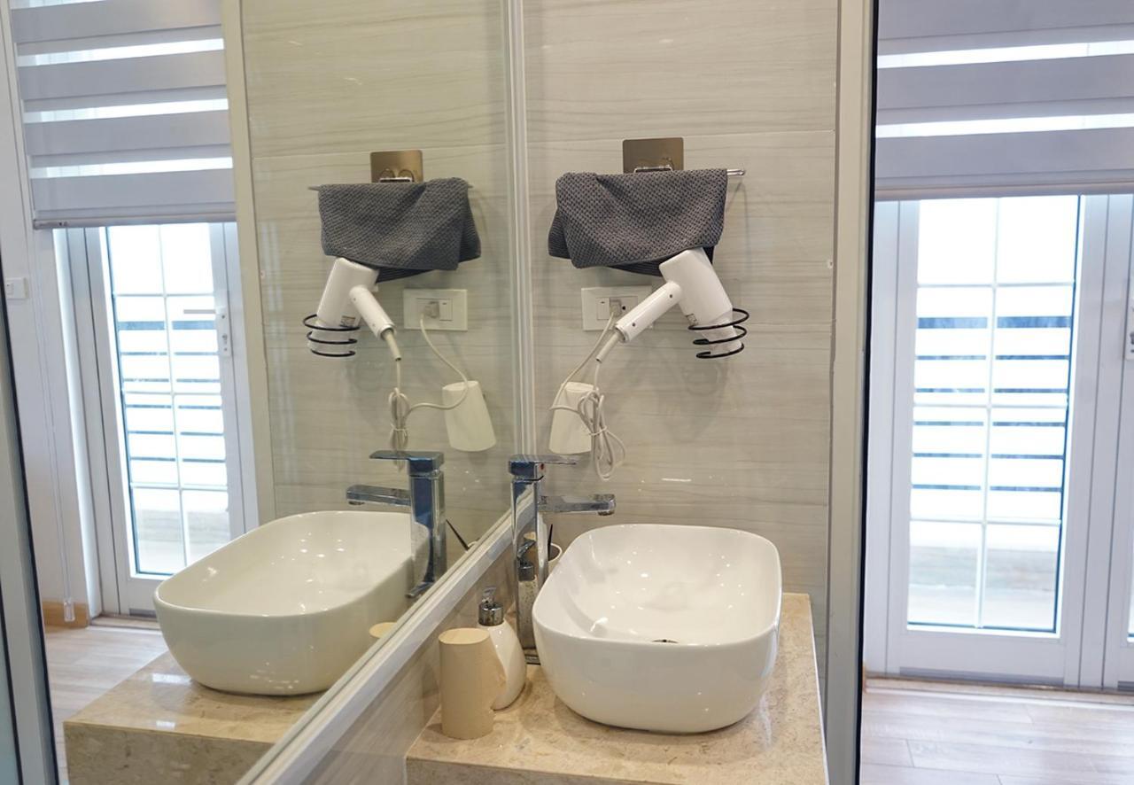 Lyn House - Service Apartment Hoang Quoc Viet Hanoi Dış mekan fotoğraf