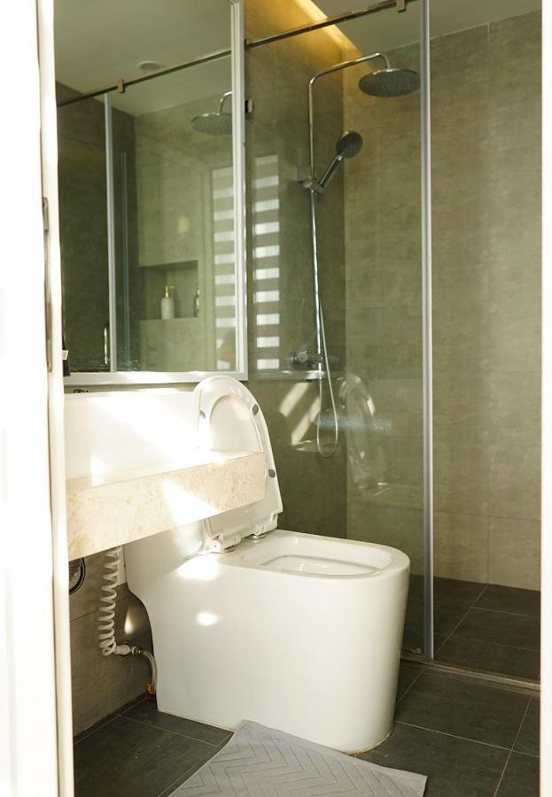 Lyn House - Service Apartment Hoang Quoc Viet Hanoi Dış mekan fotoğraf